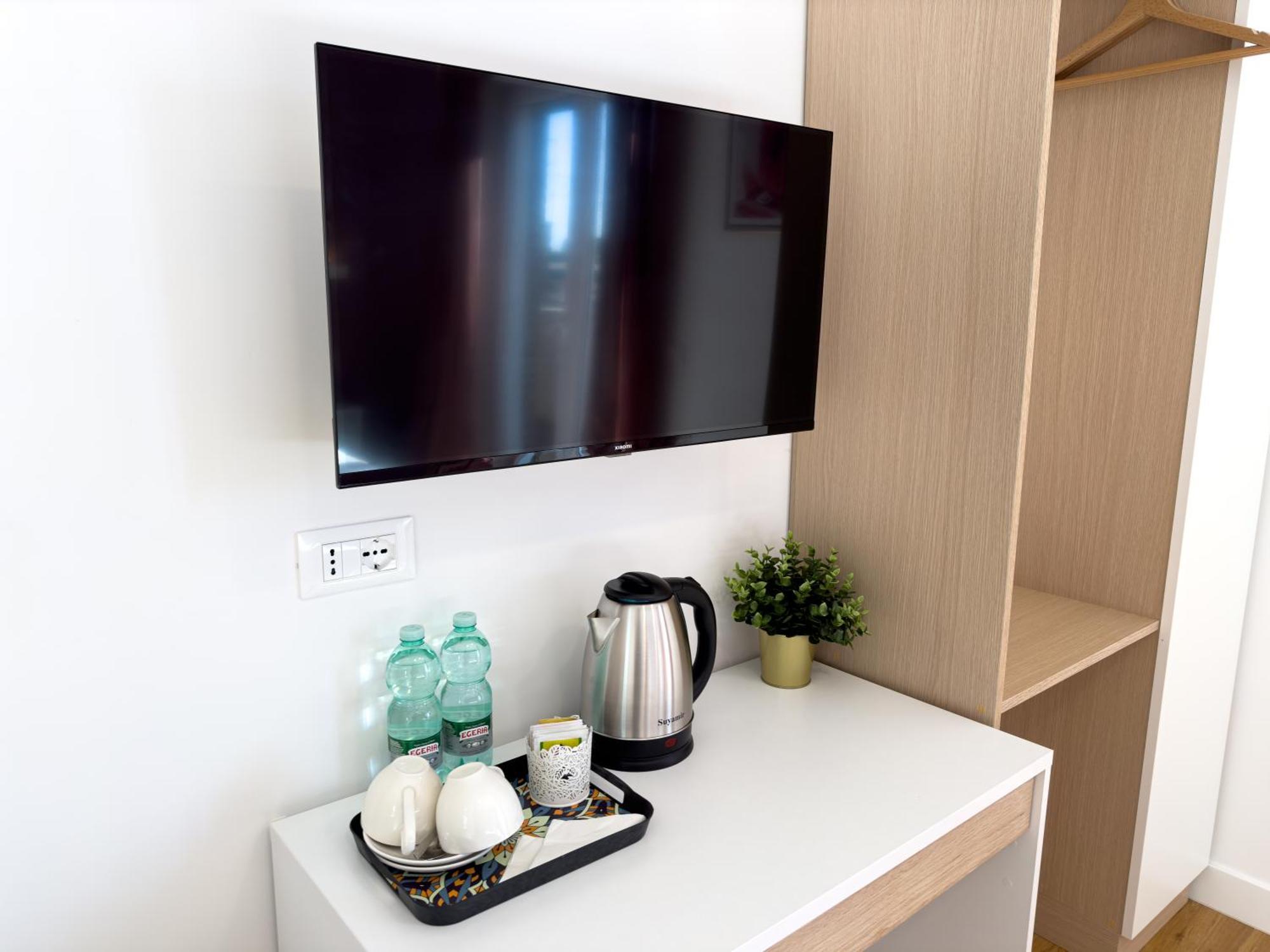 Isola 163 Guest House 피우미치노 외부 사진