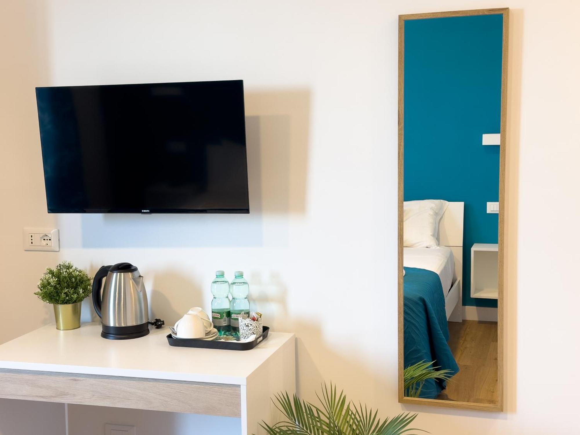 Isola 163 Guest House 피우미치노 외부 사진